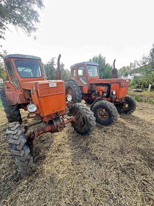 Продам два трактора т-40
