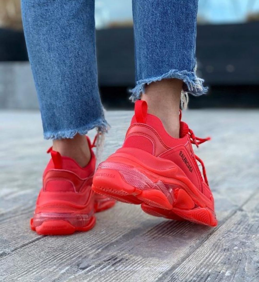 Жіночі кросівки Balenciaga Triple S Neon Red