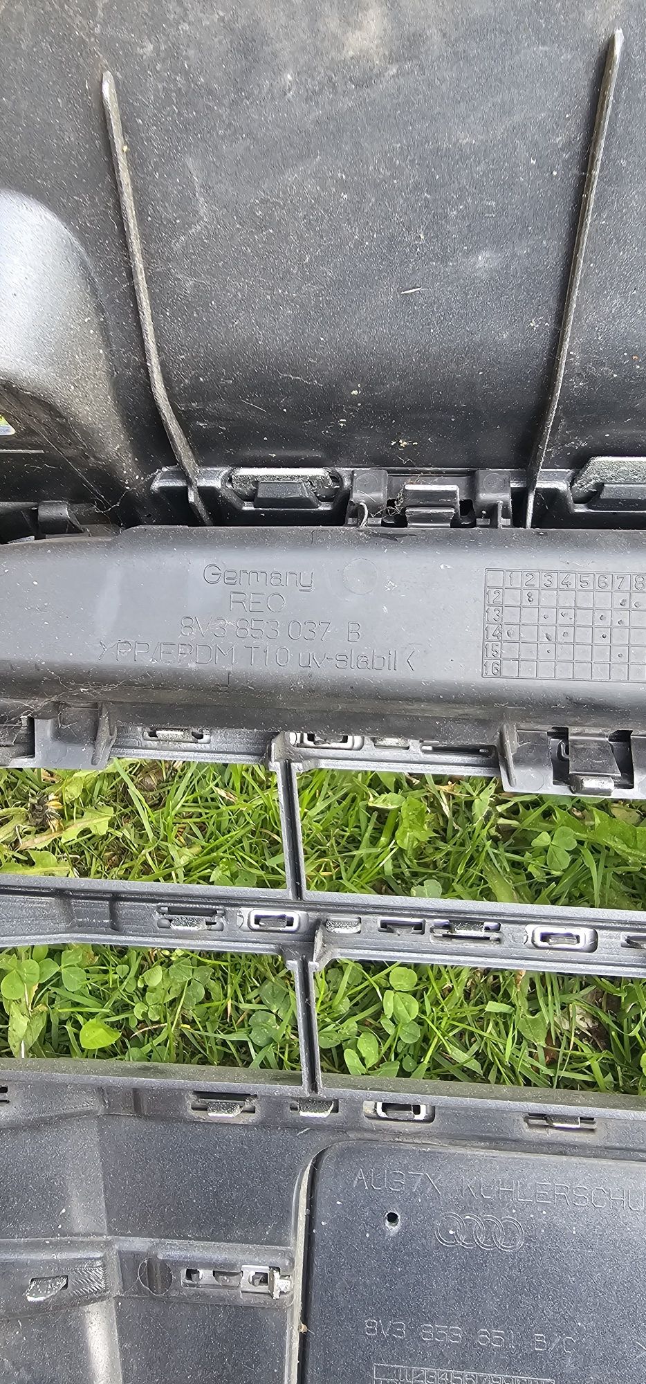 Audi S3 8V3 Grill  8V3