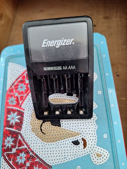 Ładowarka baterii ENERGIZER