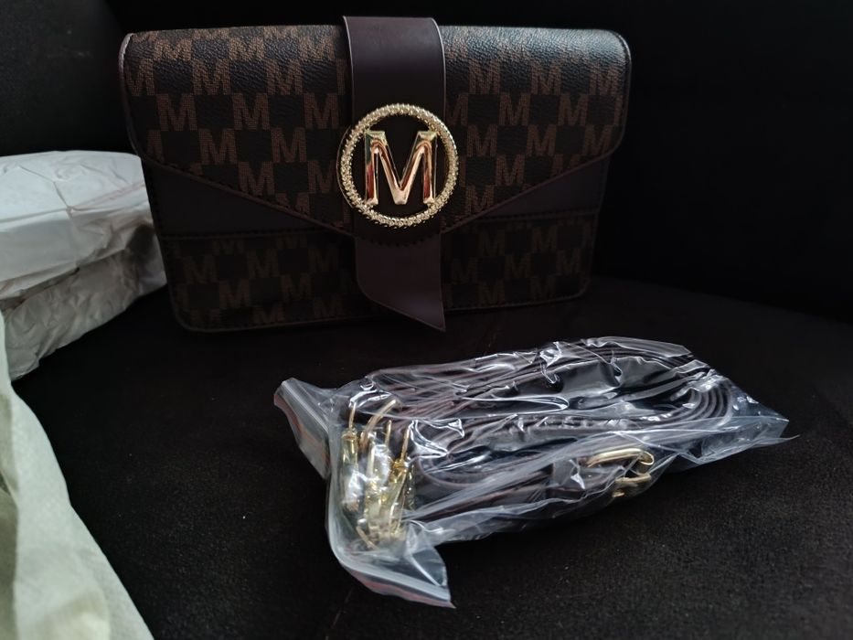 Nowa torebka z klamrą M,dwa paski Nowosc