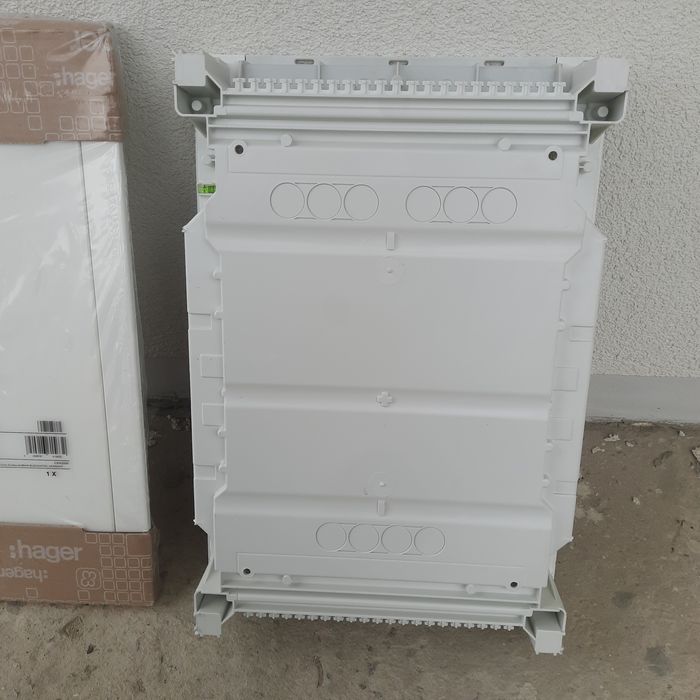 Щиток Hager Volta 24