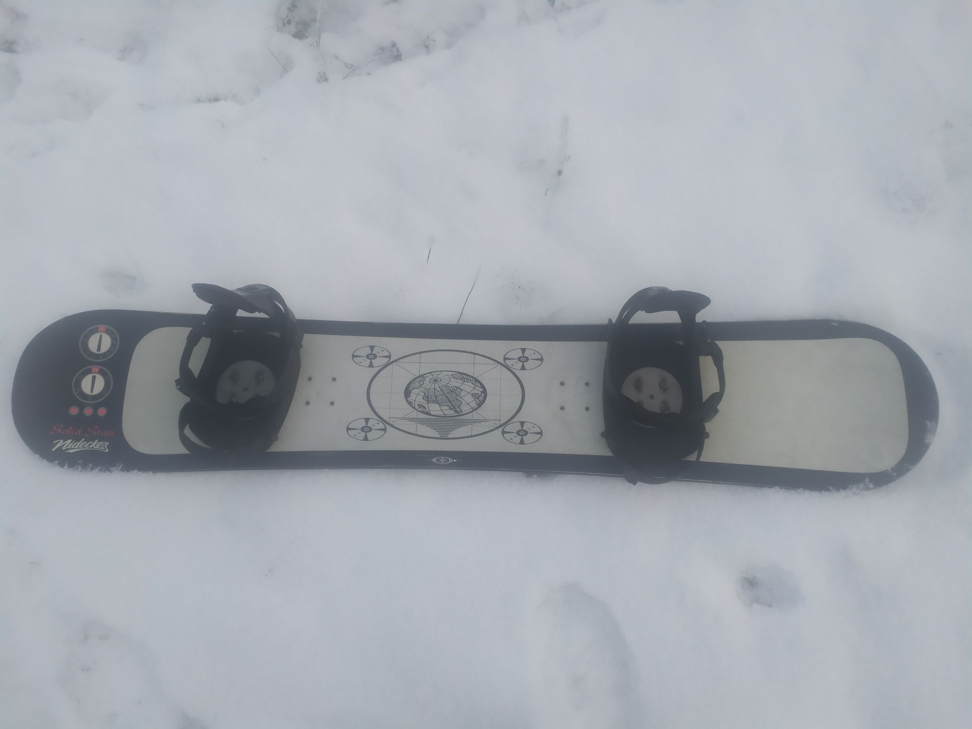 Deska snowboardowa NIDECKER Solid State 145 cm ITALY