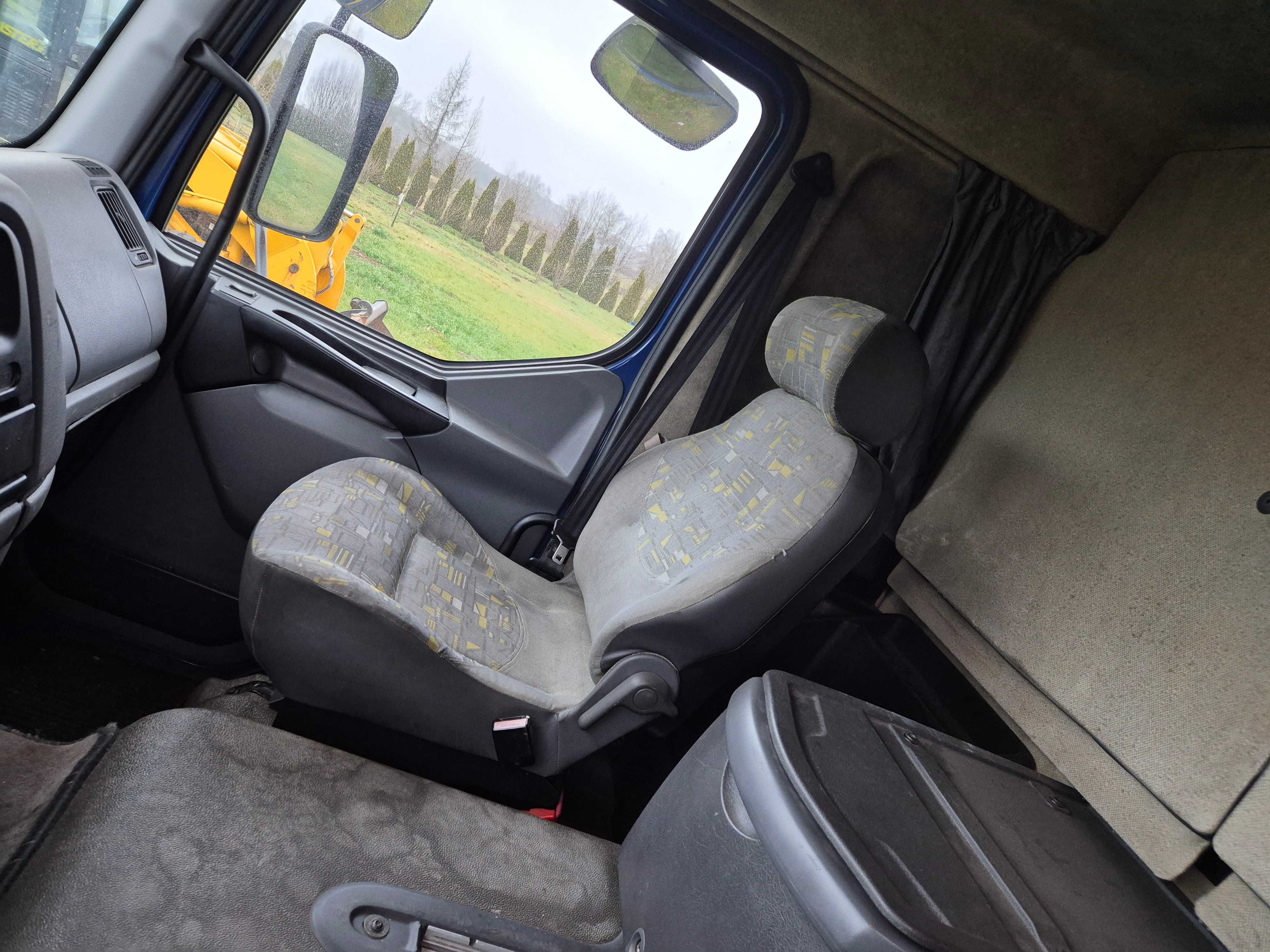Sprzedam RENAULT MIDLUM 210 Pomoc Drogowa