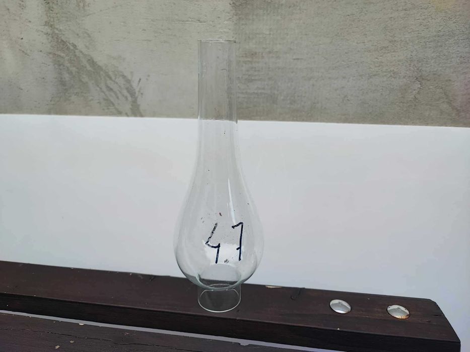 Stary klosz,kominek,śr.44 mm.wys.24,6 cm.sygnowany BELGICA D.F.