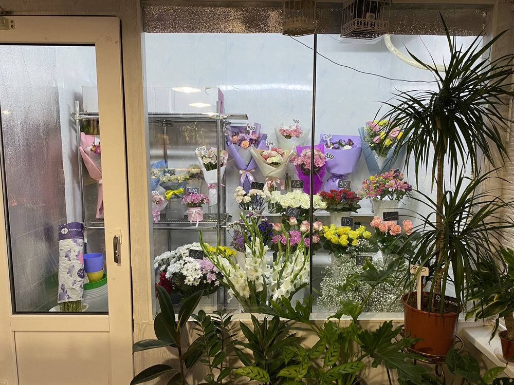 Продаж квіткового магазину (або магазину під власну справу)