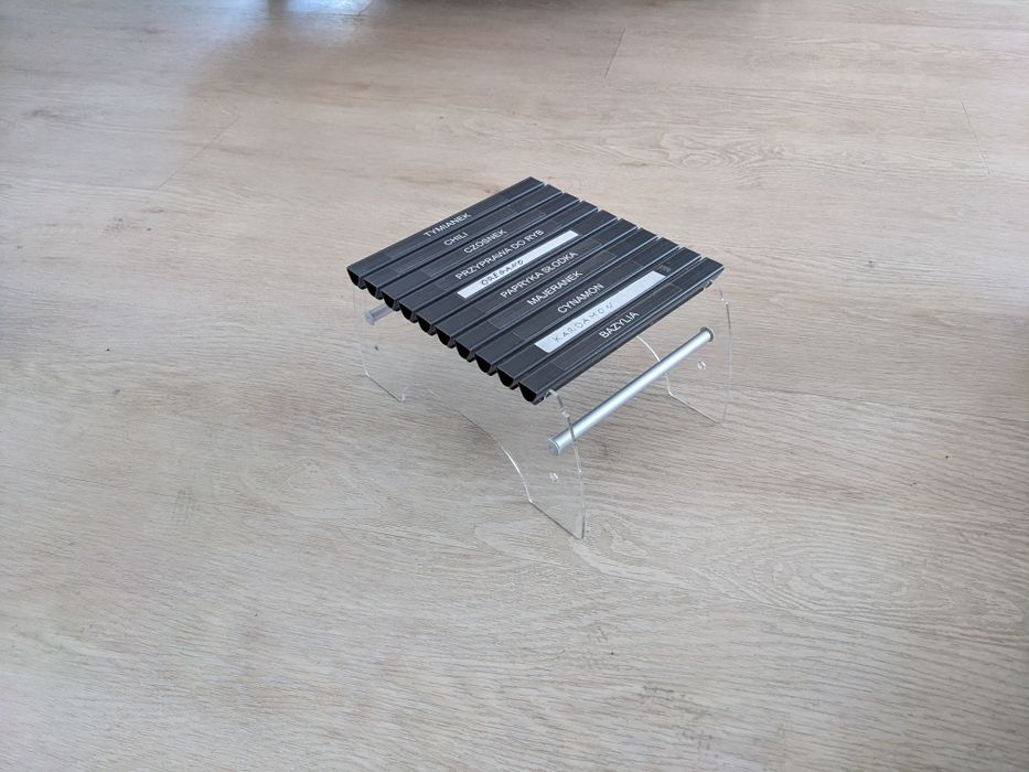 Przyprawnik na przyprawy kuchenne