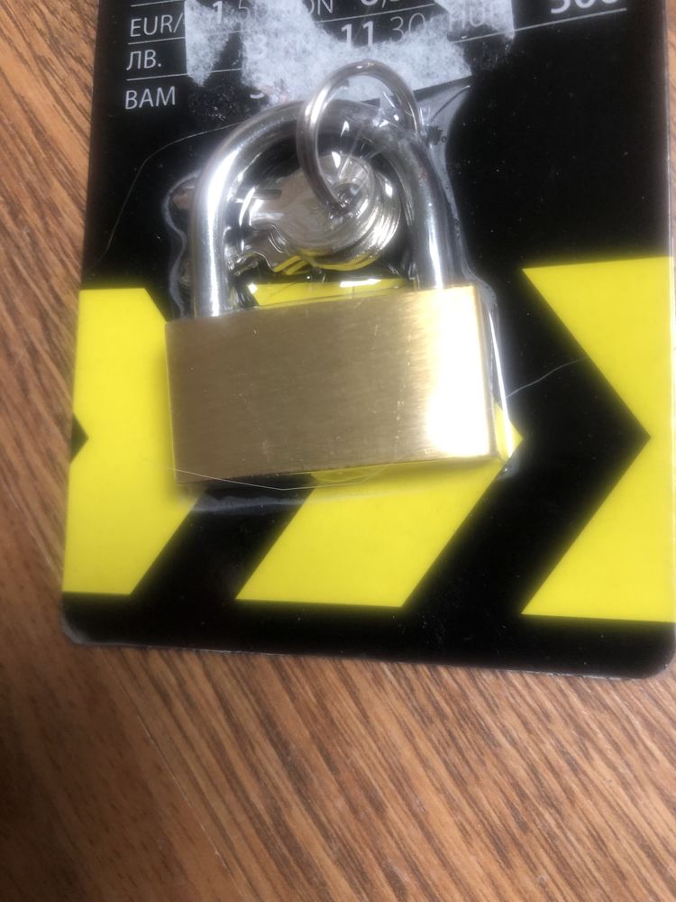 Kłódka jarzmowa na klucz Padlock 40 mm 3 kluczyki