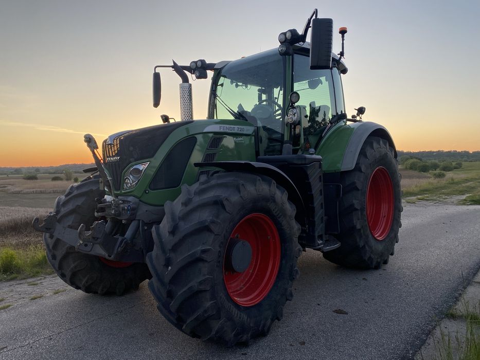 Traktor FENDT 720 VARIO TMS . Profi Plus . SCR Pneumatyka .Sprowadzony