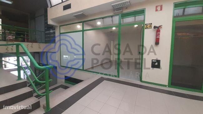 Loja para venda situada no centro do Montijo.