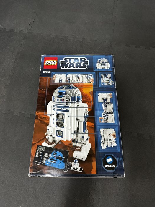 LEGO 10225 R2-D2 - Ícone Star Wars de Coleção!