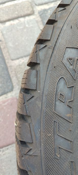 Зимова шина goodyear 205 60 r16