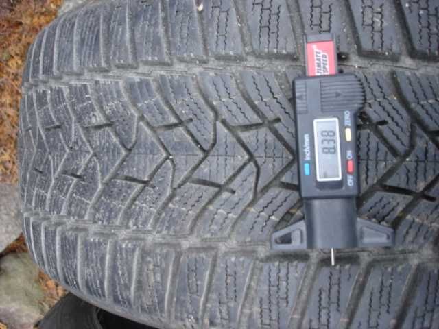 Jak nowe opony zimowe Dunlop 225/45/17, wychodzi 300 zł za oponę!