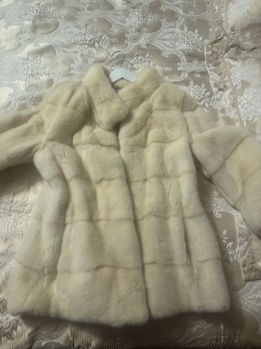 Продам натуральну норкову шубу