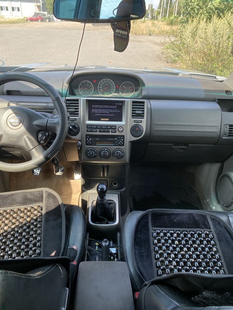 Автомобіль Nissan X-Trail T30