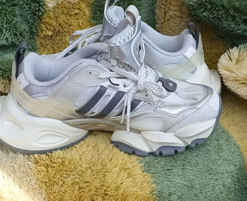 Продам женские кроссовки Adidas Vento XLG Runner 39 размер Киев Позняк