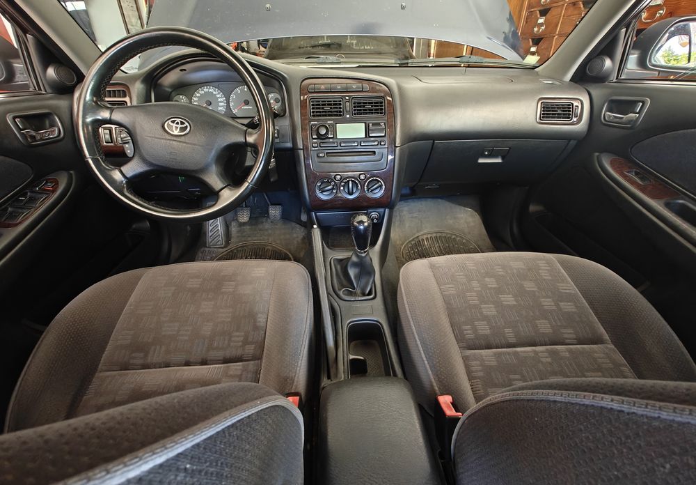 Toyota Avensis 1.6 vvti (ler descrição)