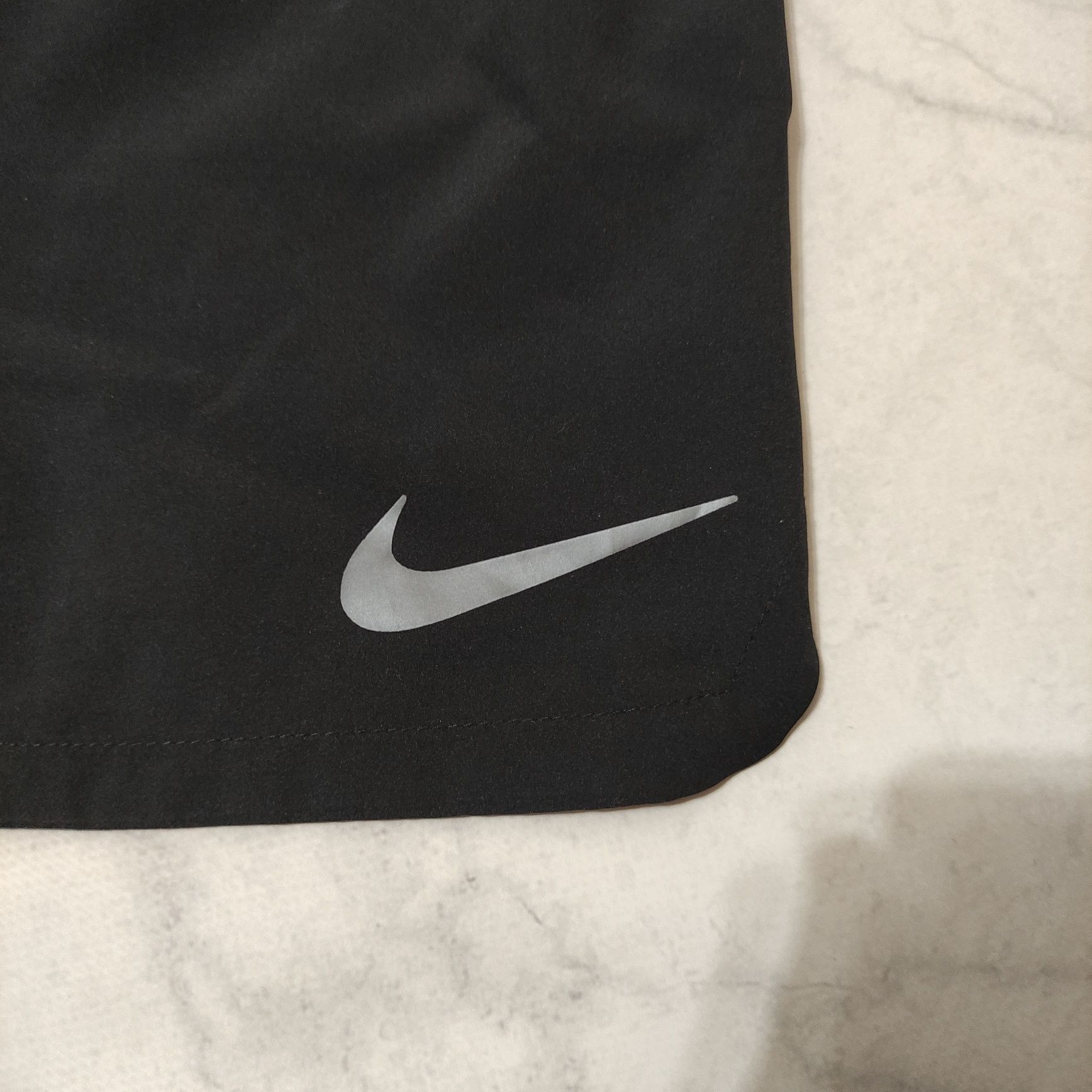 Шорти Nike з карманами чоловічі