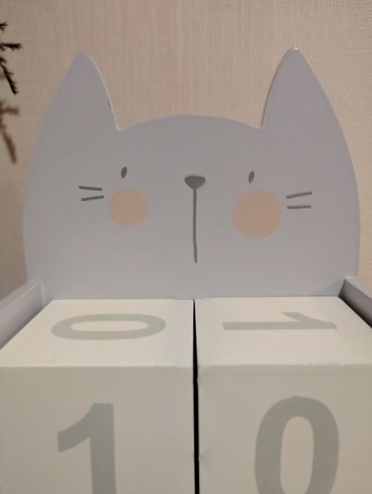 Деревянный вечный календарь