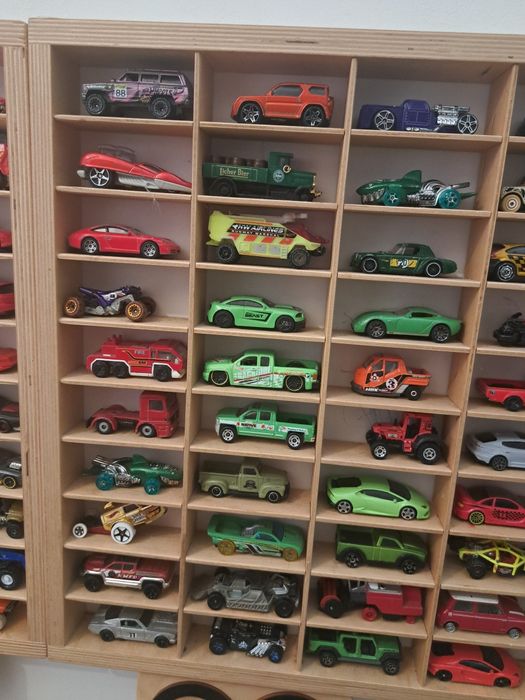 Resoraki do wyboru hot wheels majorette itp