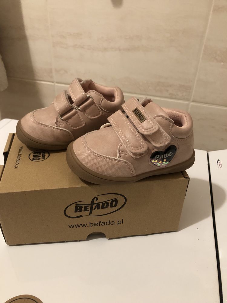 Półbuty Befado dziewczęce 21 jak nowe buty na rzep różowe
