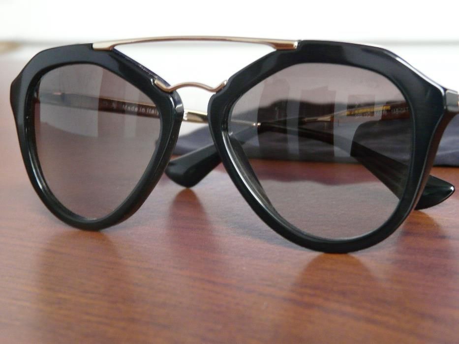 Okulary przeciwsłoneczne PRADA SPR 12Q nowe, w stanie idealnym