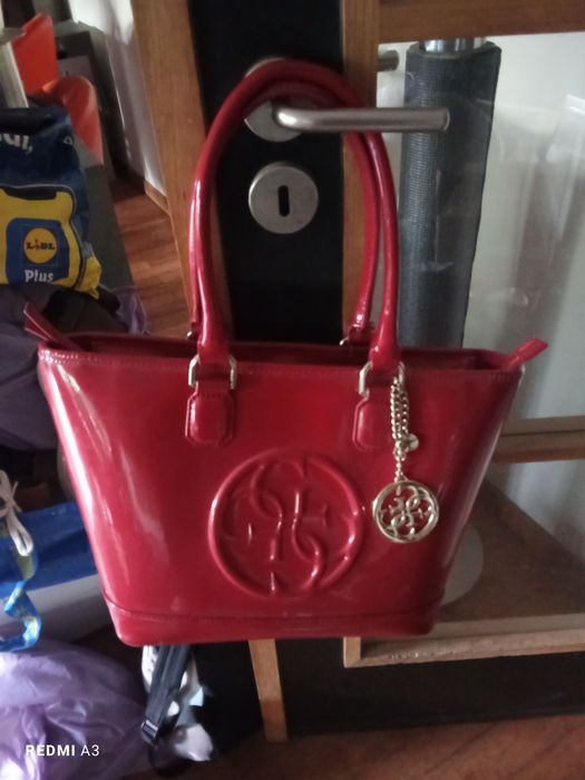 Mala de senhora Guess