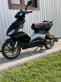 Skuter aprilia sr aerox