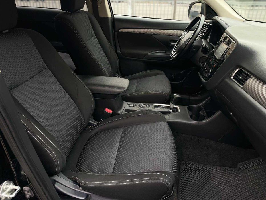 Mitsubishi Outlander 2015р 2,4 Повний привід! Обмін! Розстрочка!