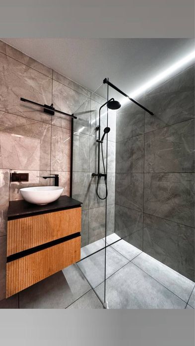 Szafka lazienkowa z umywalką