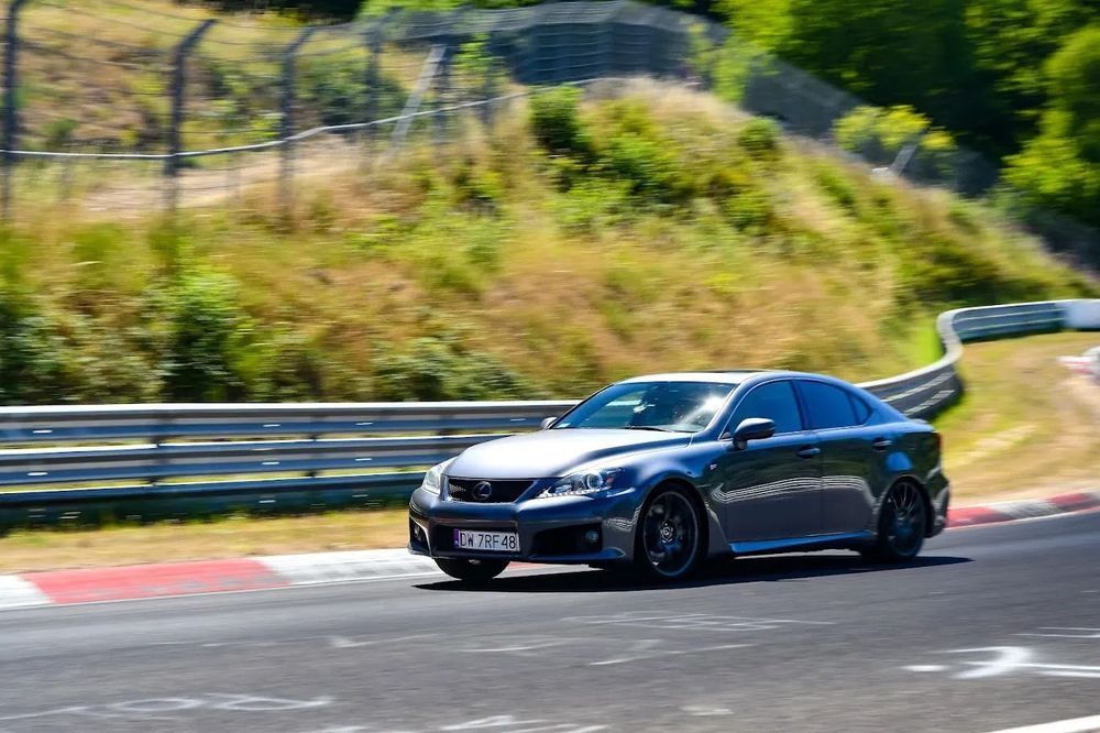 Lexus IS Wyjątkowy ISF (modelowo 2014)