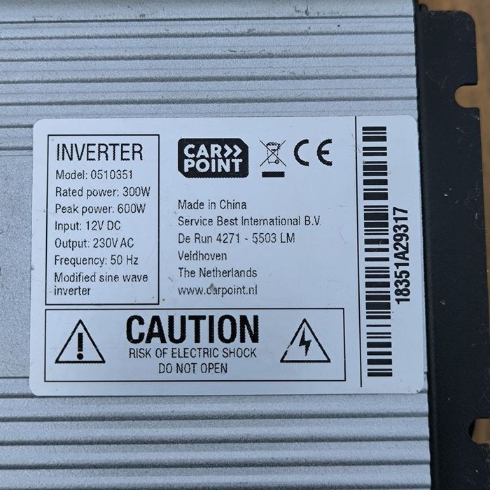 Інвертор автомобільний CARPOINT 12V/230V,