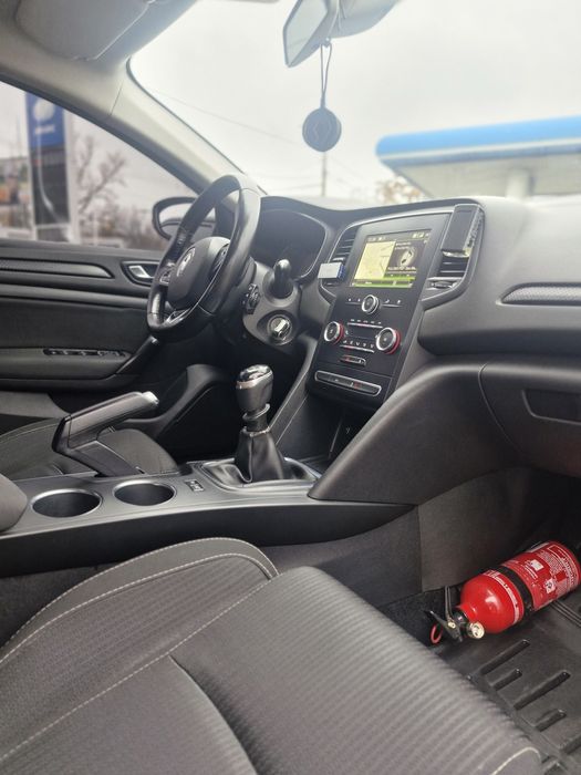 Renault Megane 4  2018 дизель 1.5 в шикарном состоянии !