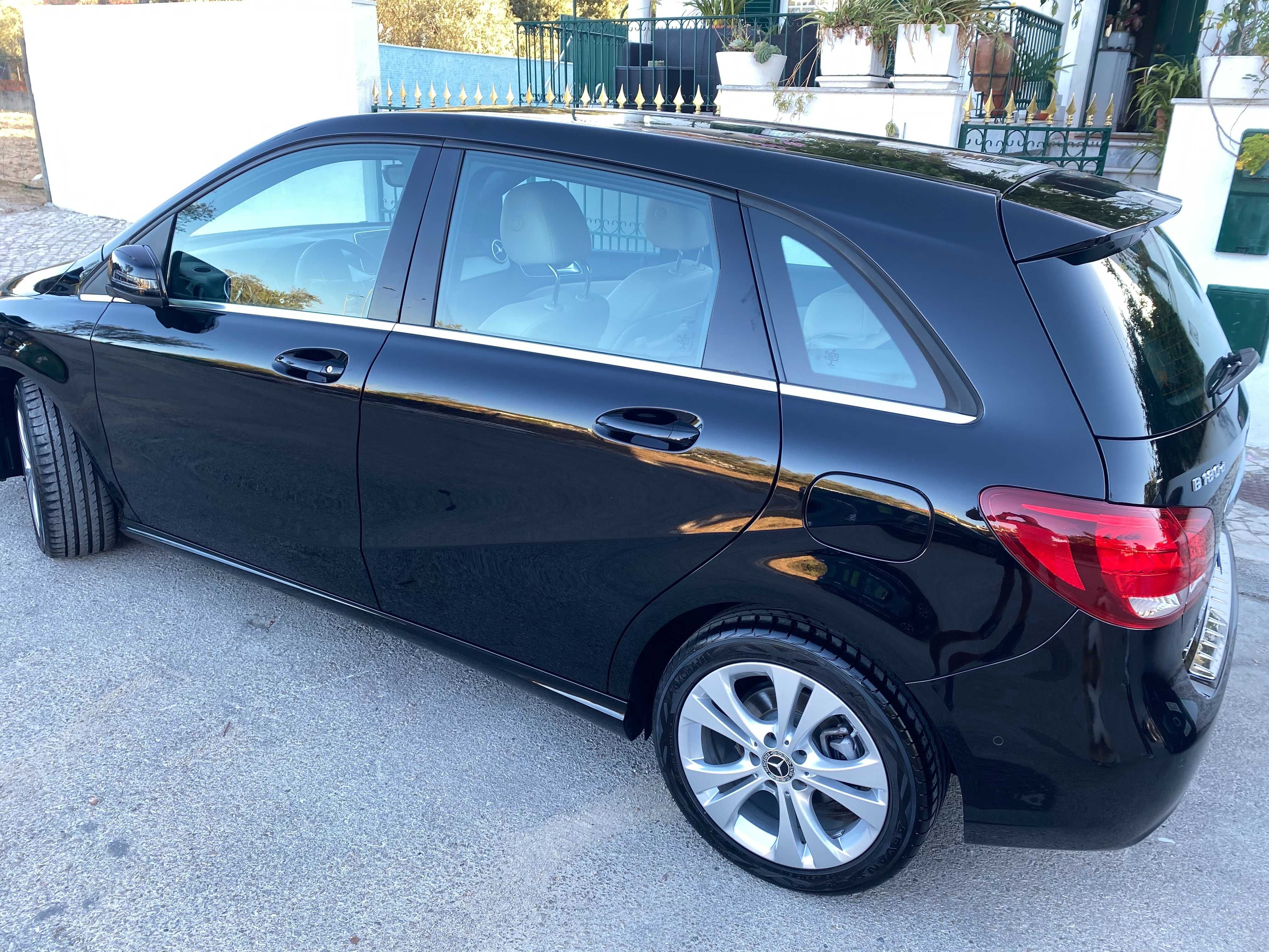 Mercedes B 180d, com 13.230Km
