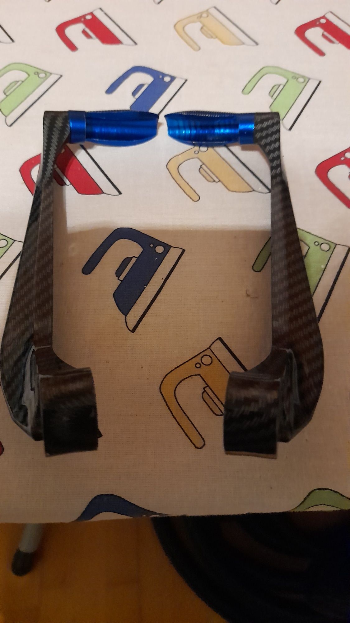 Protecção para frio das mãos e outros para as mãos