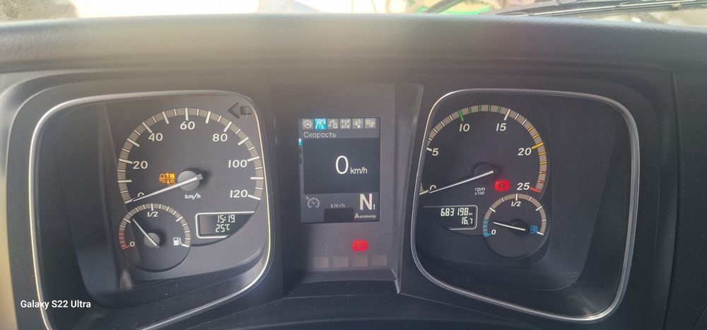 Тягач Mercedes Actros