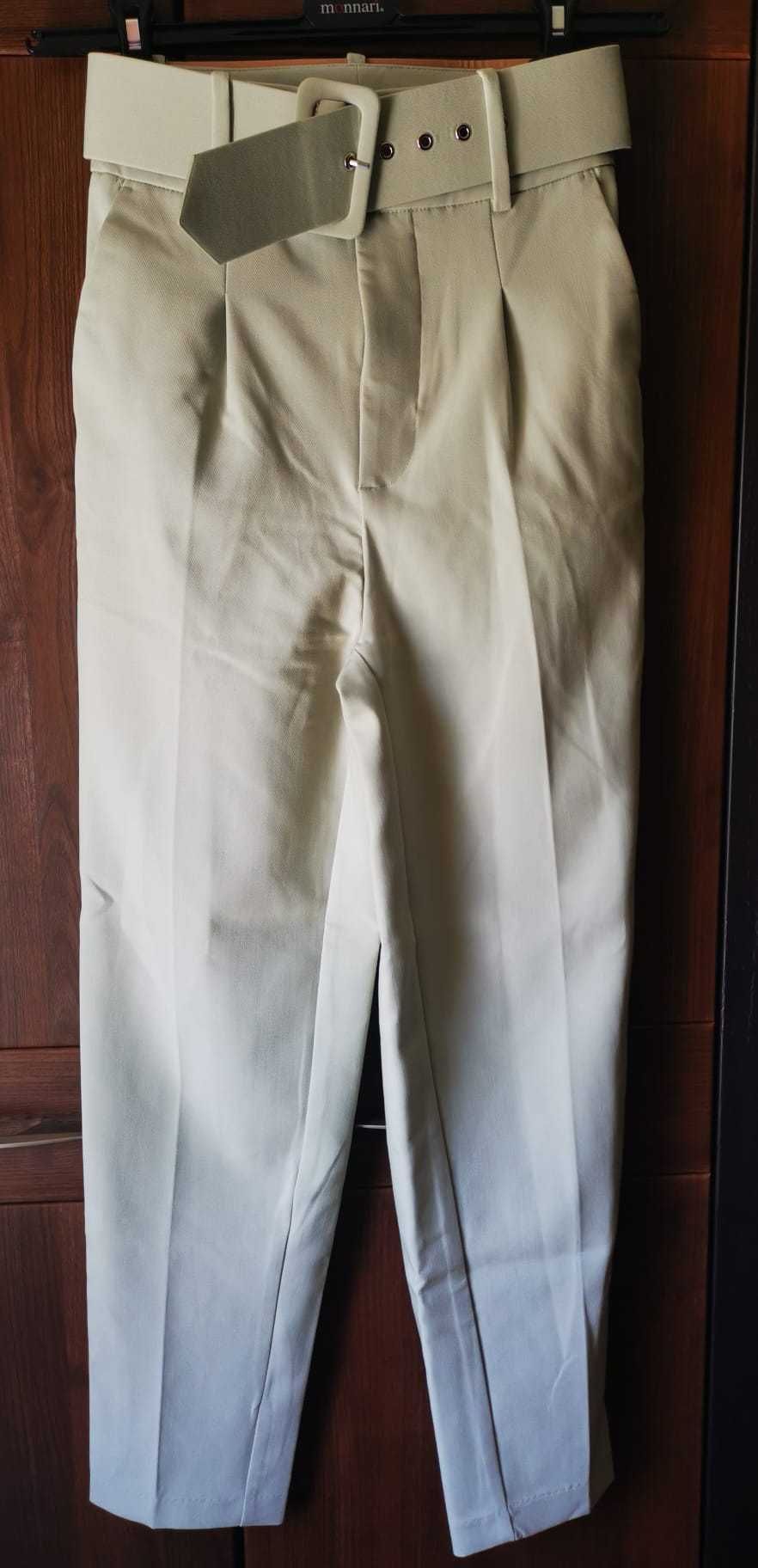 Spodnie jasnozielone z paskiem Mohito 32