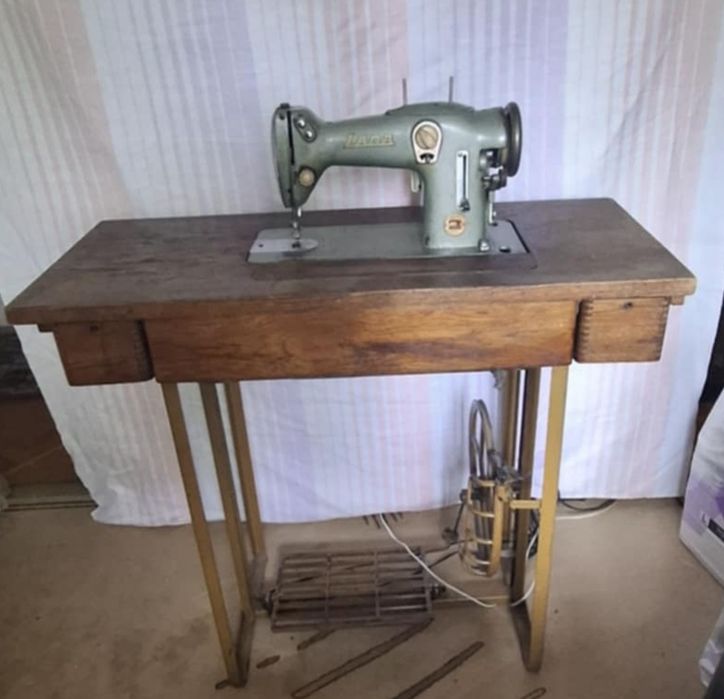 Maszyna do szycia Lada