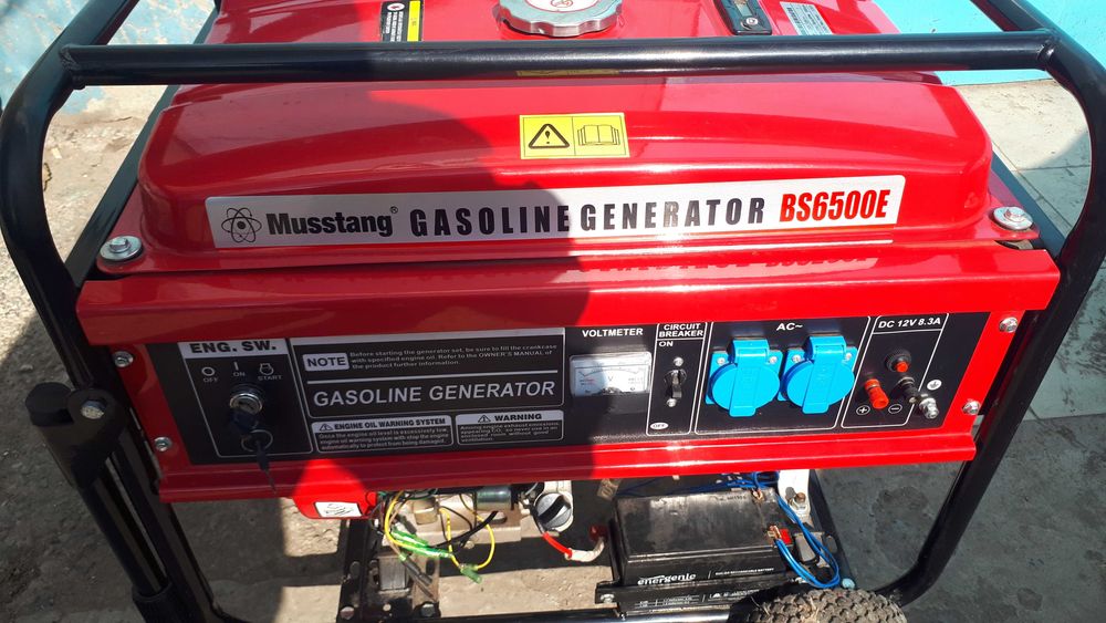 Продам бензиновый генератор MUSSTANG BS6500Е