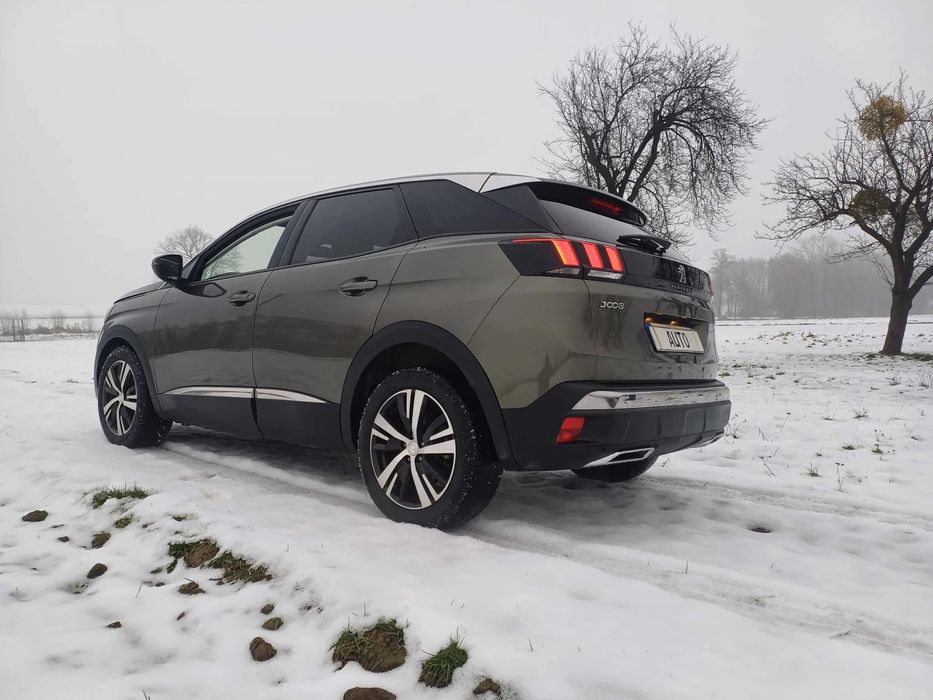Peugeot 3008 2019r-1.2 benzyna-91000km-nawi-parktroniki-ksiazki-BOGATA WERSJA-IDEAL