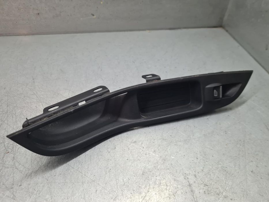 Comando / botão / interruptor vidros frente direito FORD Focus III