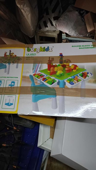 Stolik BURGKIDZ+ Klocki