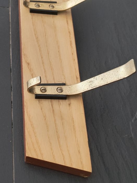 Wieszak w stylu art deco