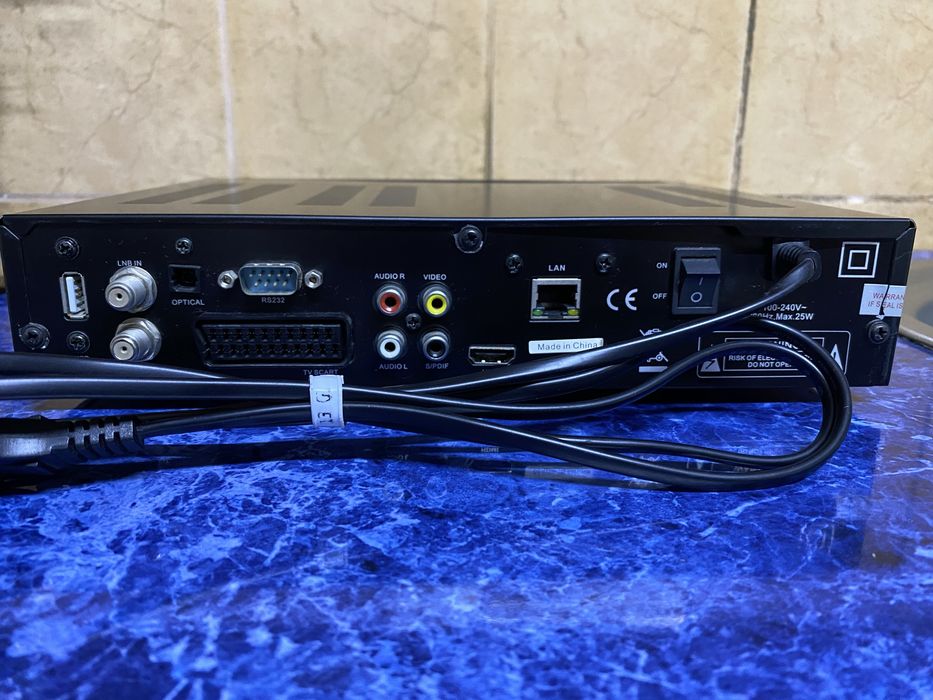 Супутниковий ресивер Tiger T600 HD (як новий)