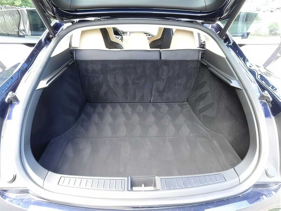 Tesla Model S      2015