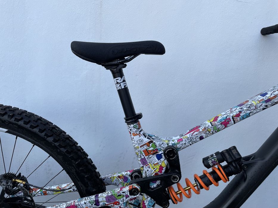 Bicicleta Downhill Saracen Myst 29/29