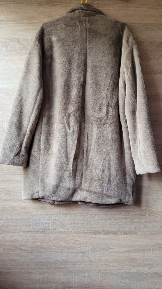 Płaszcz alpaka kolor camel Mohito r. 40