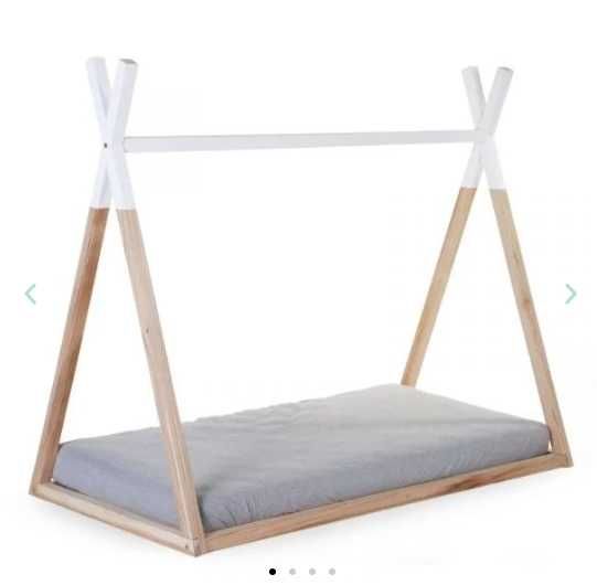 Cama tipi montessori com estrado