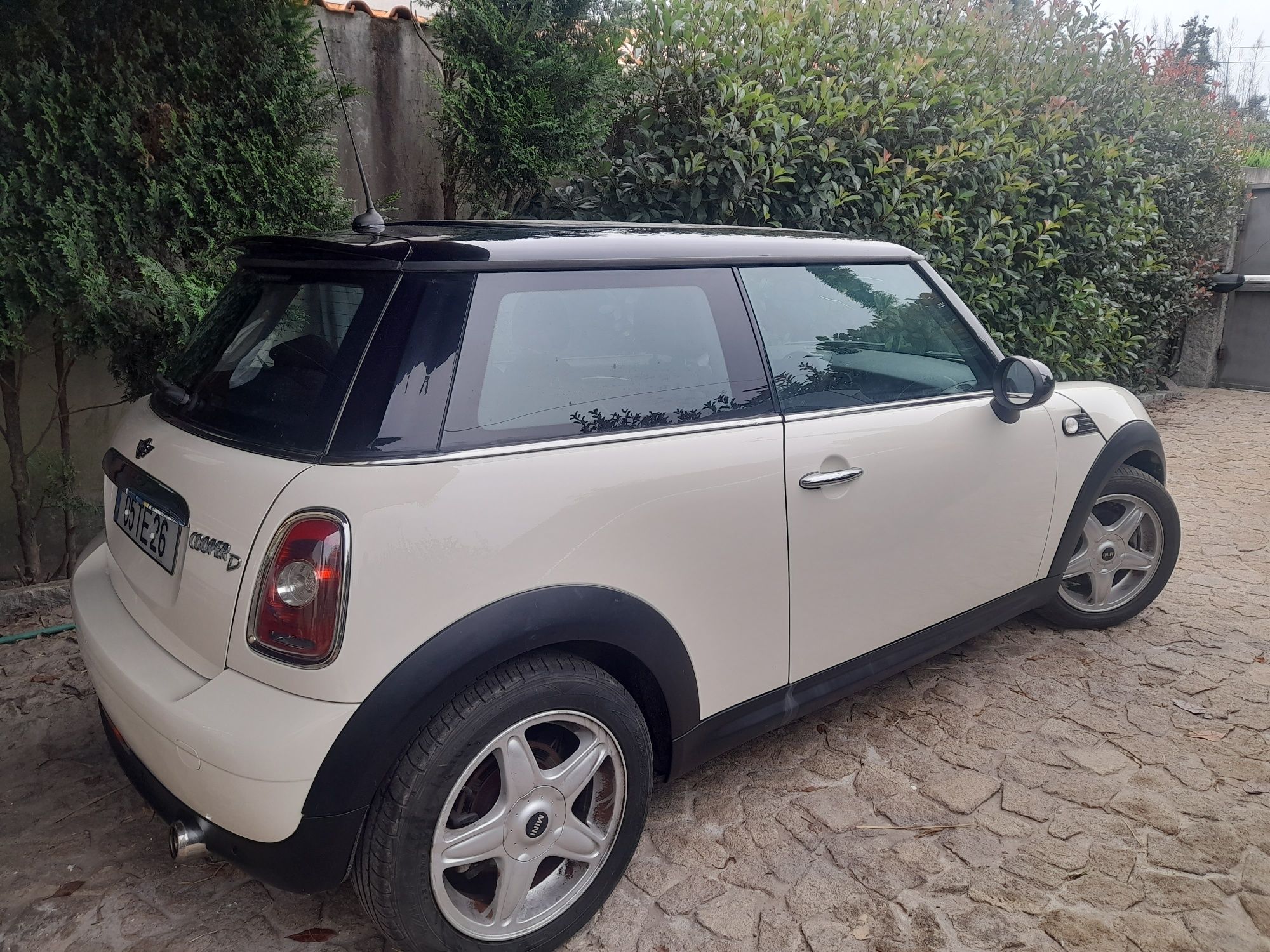 Mini cooper D em bo. Estado