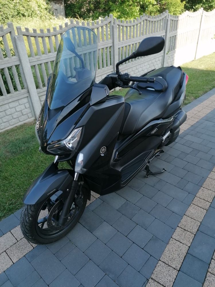 Yamaha X-Max 125cm